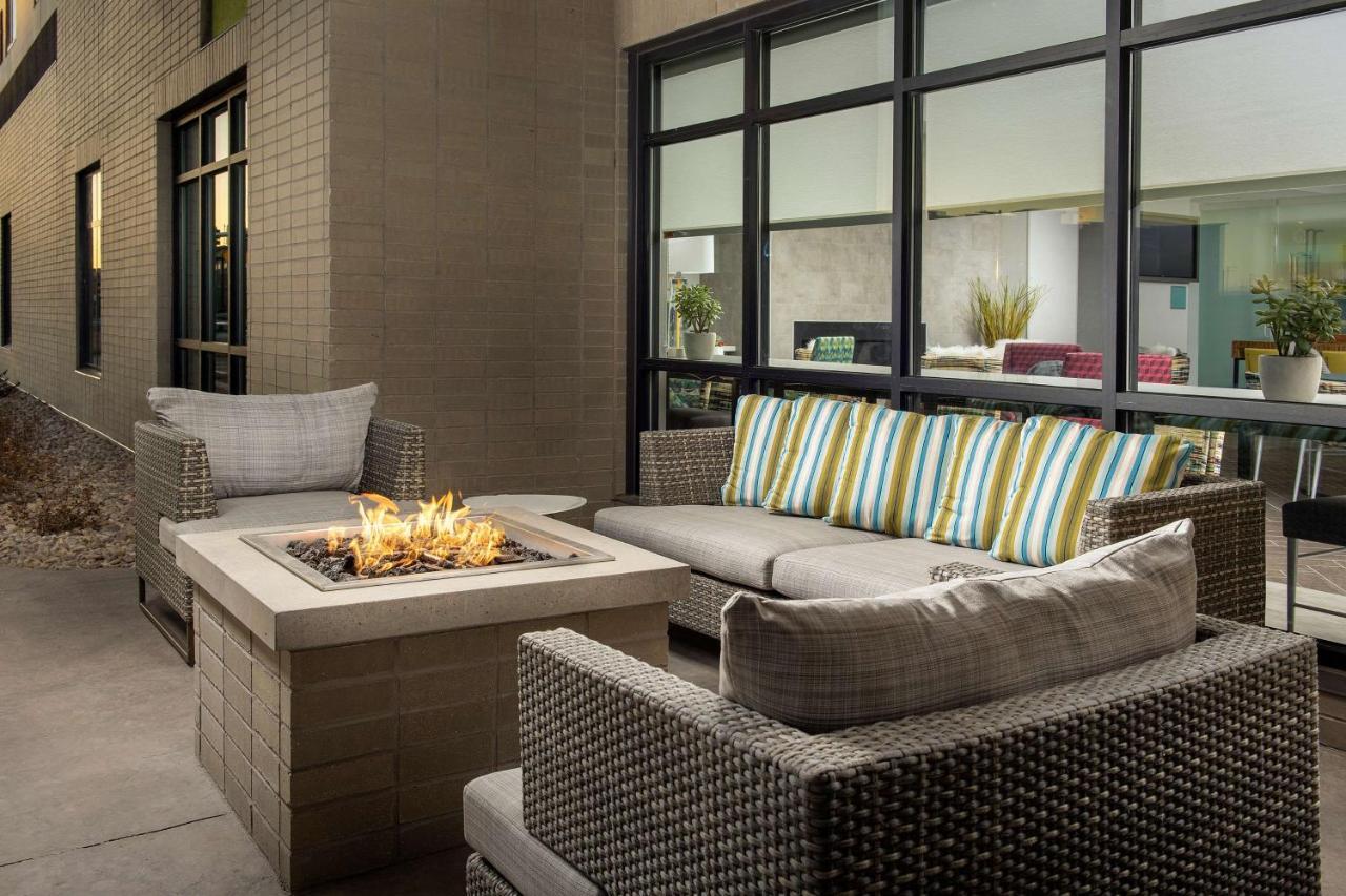 Home2 Suites By Hilton Denver Central Park Exteriör bild